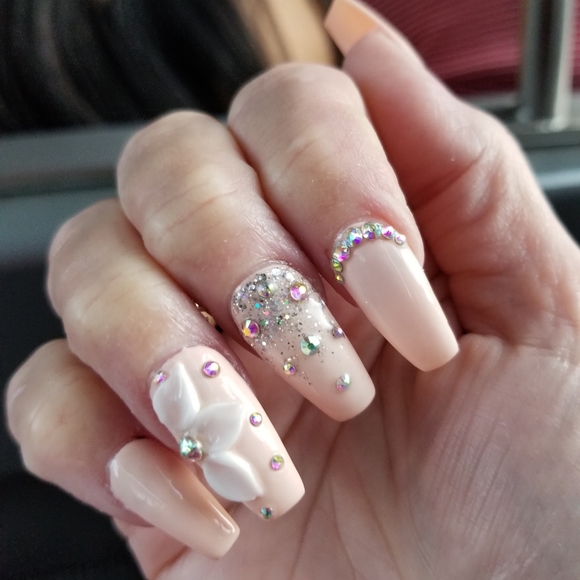 Meet your Posher, Noreen - Picture 2 of 2